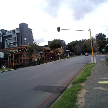 Rosebank Accommodation Johannesbourg Extérieur photo