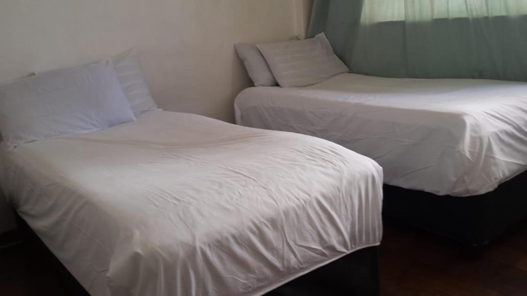 Rosebank Accommodation Johannesbourg Extérieur photo